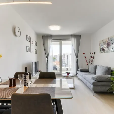 アパート My ザダル